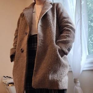 Mid-length to long Fall coat